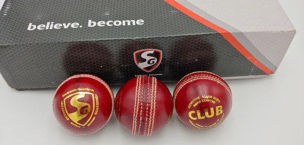 SG Club Cricket Ball - RED - Senior Size (Pack of 1) - Image 5
