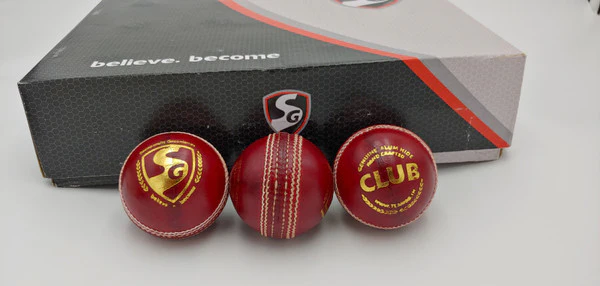 SG Club Cricket Ball - RED - Senior Size (Pack of 1) - Image 9