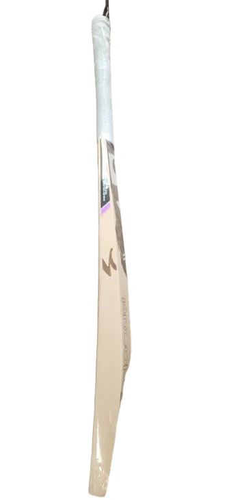 SG SAVAGE XTREME Cricket Bat 2026 - Image 2
