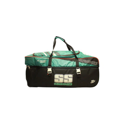 SS Master 9000  Cricket Kit Bag - Image 3